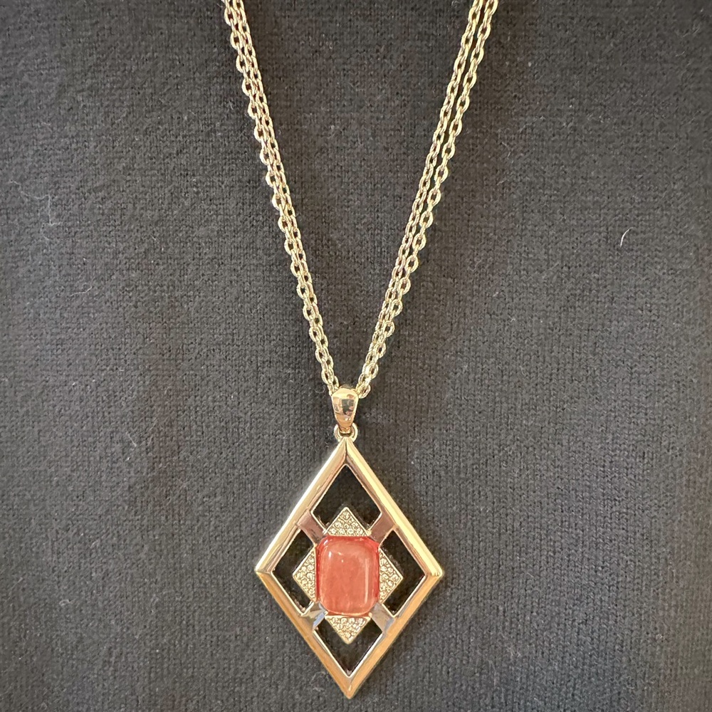 “White House Black Market” Elegant Pink Coral Pendant Necklace